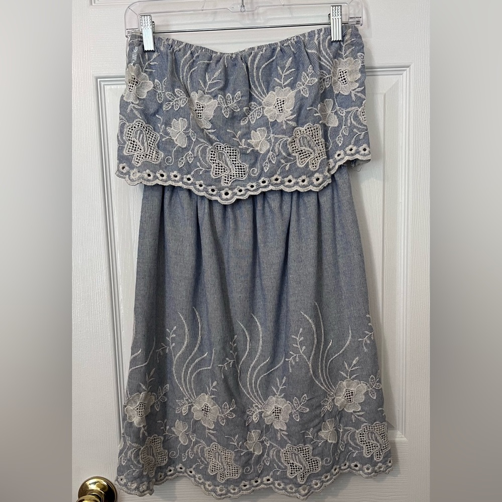 Chambray dress with white eyelit detail strapless with lining